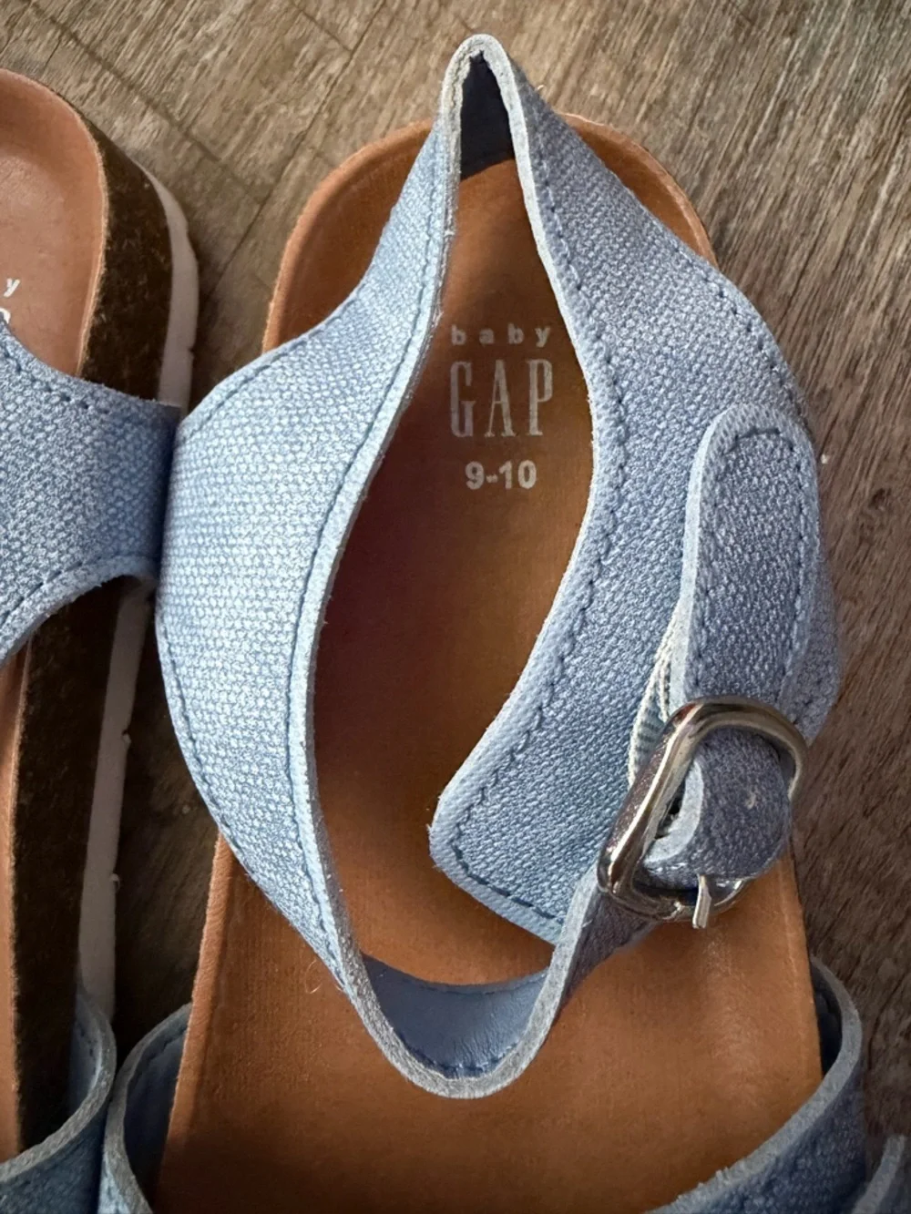 GAP girls buckle sandals